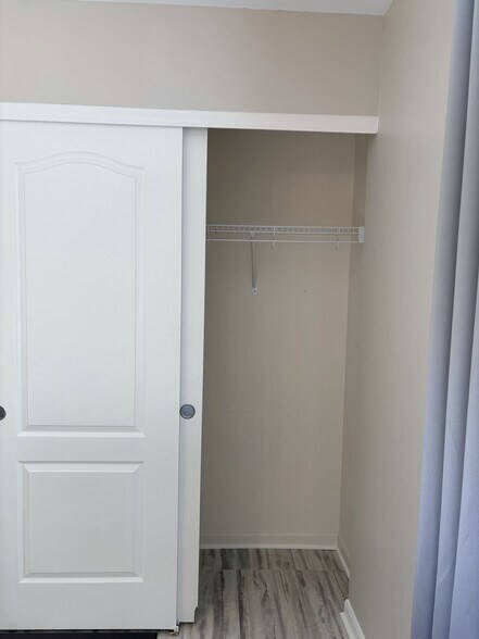 Building Photo - 257 Skyview Ct