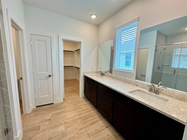 Building Photo - 1210 Shaded Rock Dr