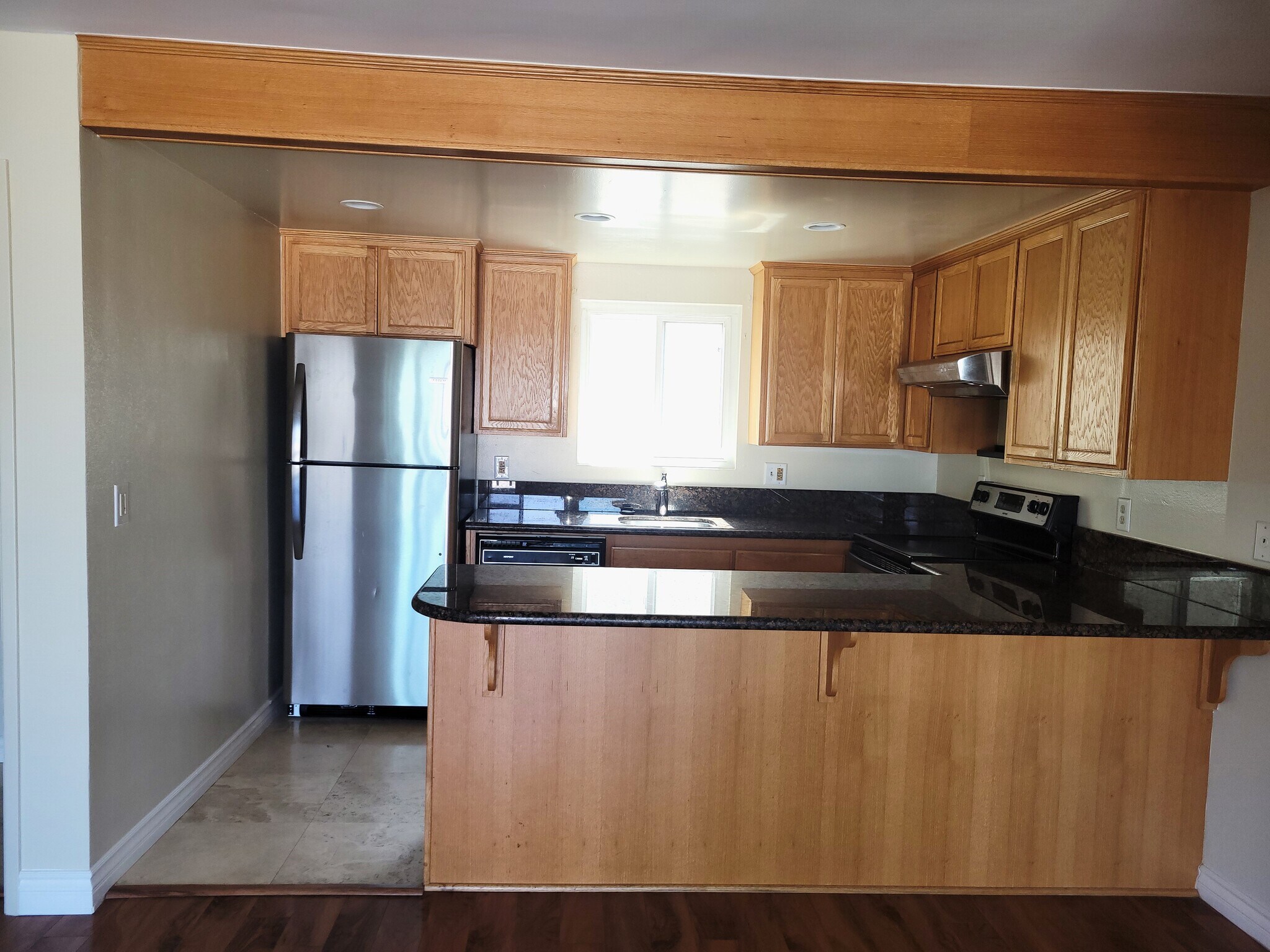 Building Photo - 1001 Seal Way