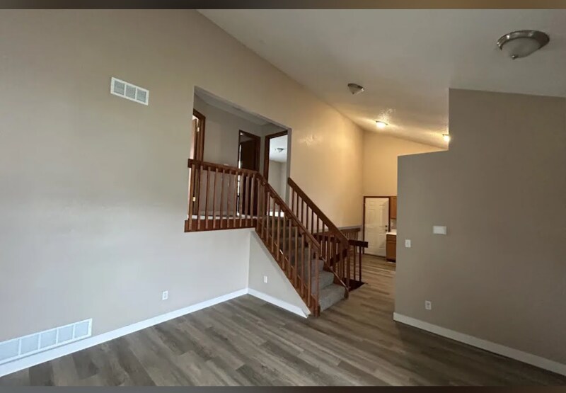 Building Photo - 10050 Shoshone Way