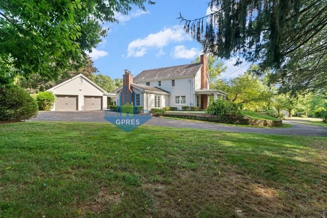 Building Photo - Elegant Fox Chapel 4-Bedroom, 3.5-Bath Home