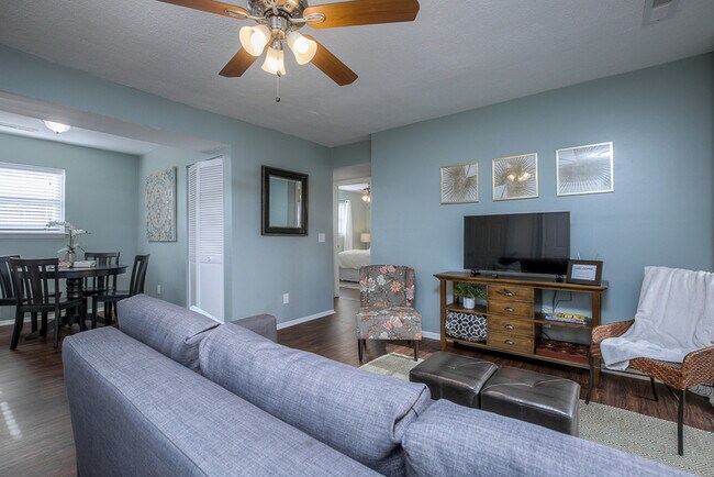 Primary Photo - 4115 Warwick Blvd