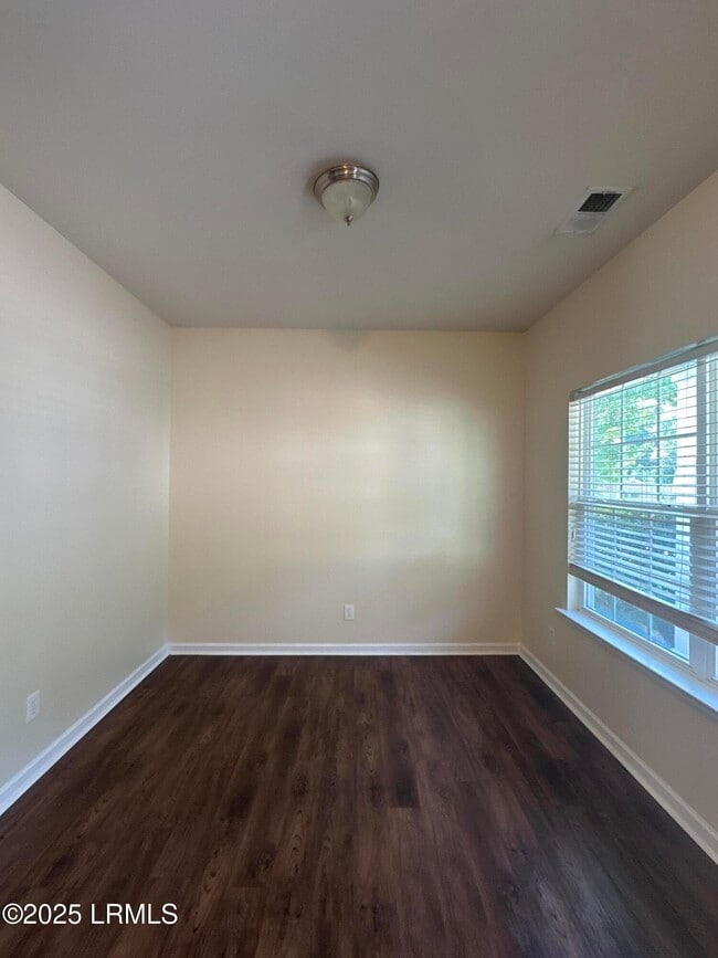 Building Photo - 132 Patriot Ct