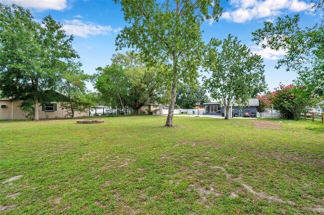 Building Photo - 16084 Stur St