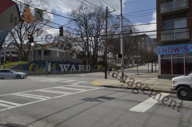 Building Photo - 640 Glen Iris Dr NE