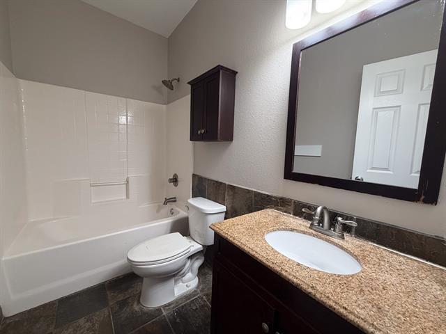 Building Photo - 1203 N Clay St