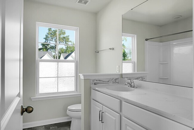 Building Photo - Beautiful 3 Bedroom, 2.5 Bath-Monks Corner...