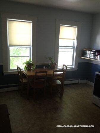 Building Photo - 36 Mozart St
