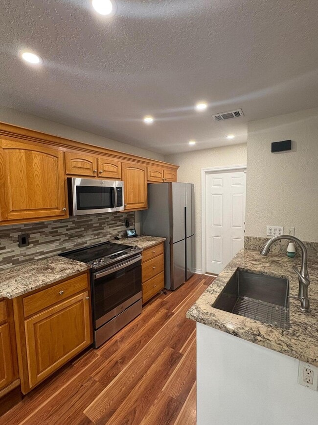 Building Photo - 2864 Shoffner Ave