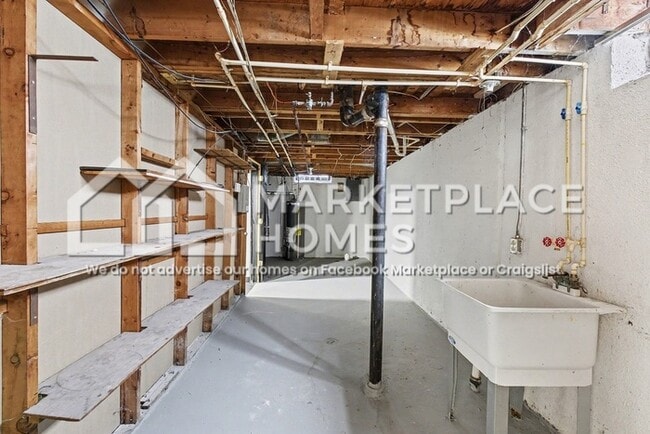 Building Photo - 19422 Algonac St