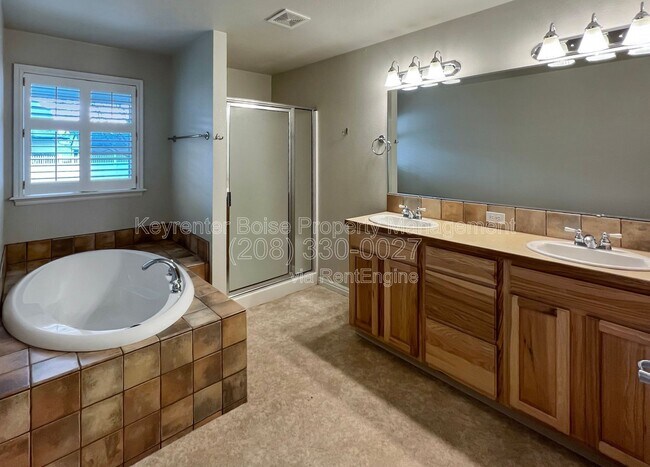 Building Photo - 2403 E Indian Creek Dr