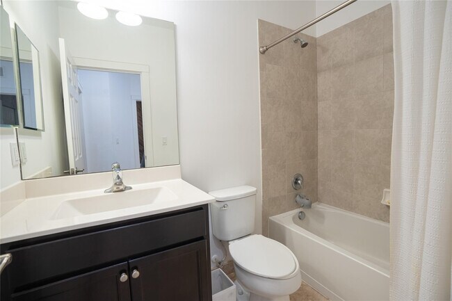 Building Photo - 4041 Devenshire Ct