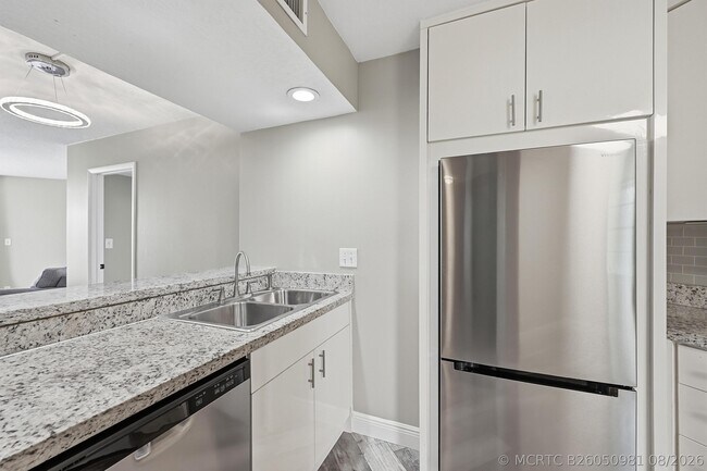 Building Photo - 10401 W Broward Blvd