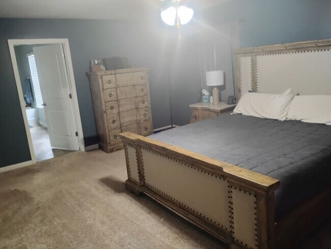 Building Photo - Modern-Lux Style 4BR/2.5BA House