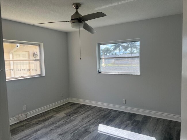 Building Photo - 5909 NW 67th Ave