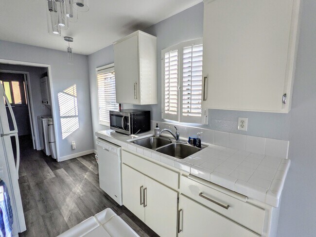 Kitchen - 7836 Flight Ave