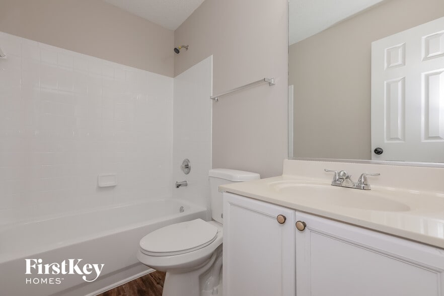 Building Photo - 13308 Woodland Farm Dr