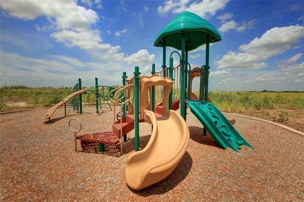 Building Photo - 16625 Hidden Cove Dr