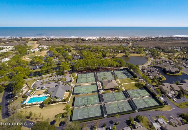 Building Photo - 658 Summer Pl