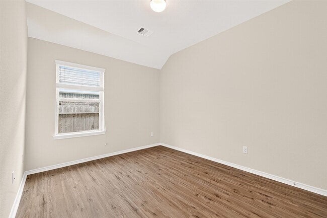 Building Photo - 2754 Little Caney Way
