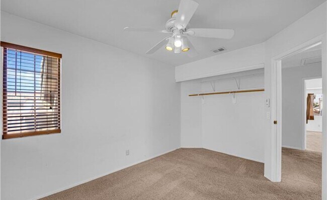 Building Photo - STUNNING 4 BEDROOM 3 BATH, 2 STORY HOME WI...