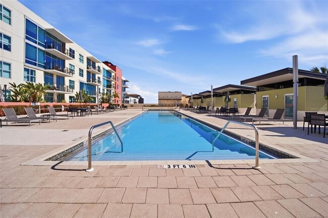 Building Photo - 1208 E Kennedy Blvd