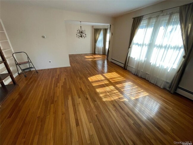 Building Photo - 217 Greeley Ave