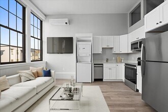 Building Photo - 22 Waverly St