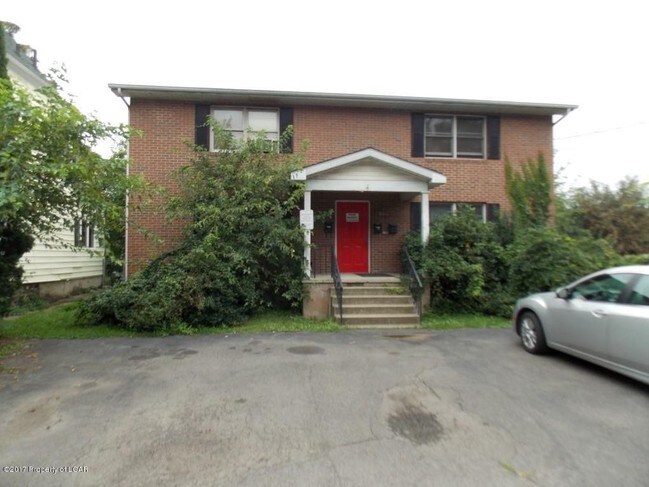 Primary Photo - 424 S Franklin St