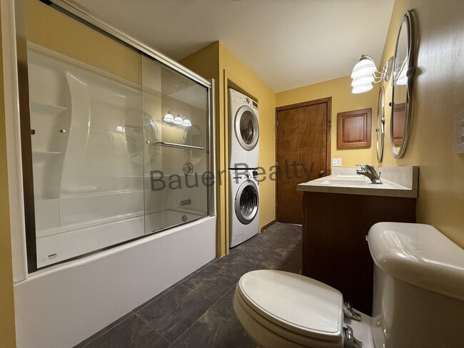 Building Photo - Beautiful County Setting