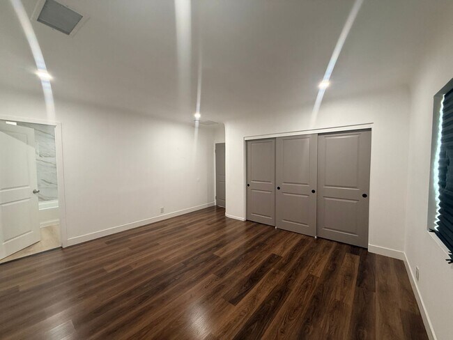 Building Photo - 3688 Taft St