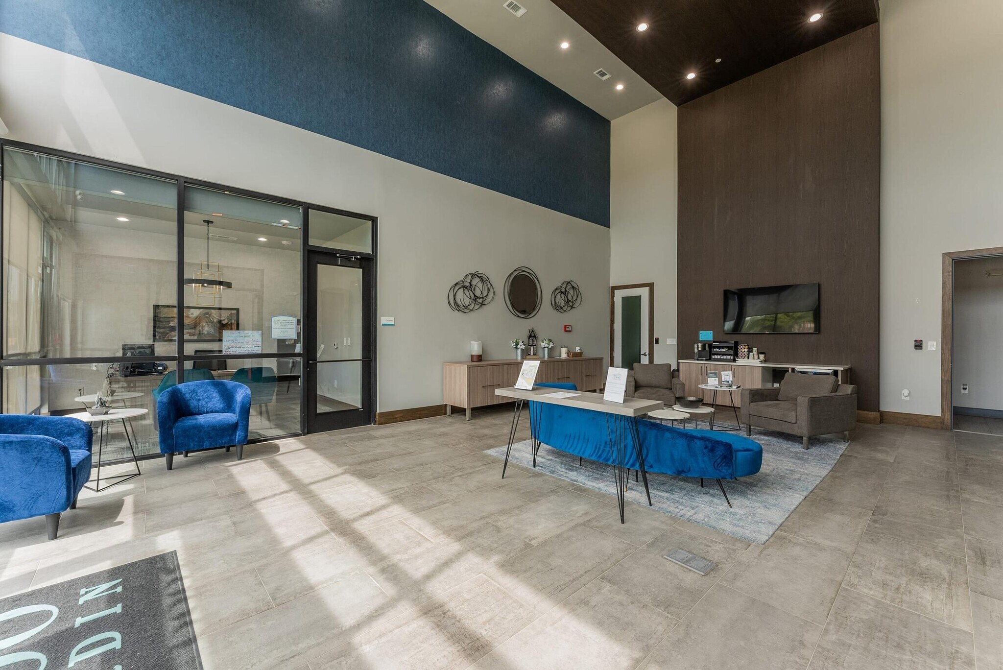 Building Photo - 3000 Bardin Rd