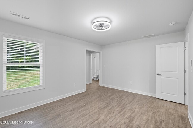 Building Photo - 6629 Ashbrooke Dr