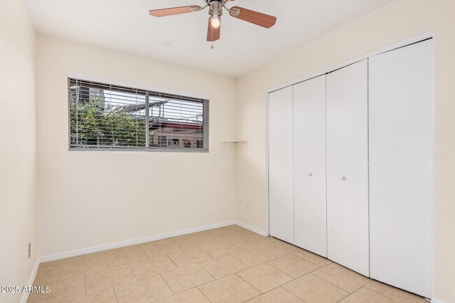 Building Photo - 2409 W Cortez St