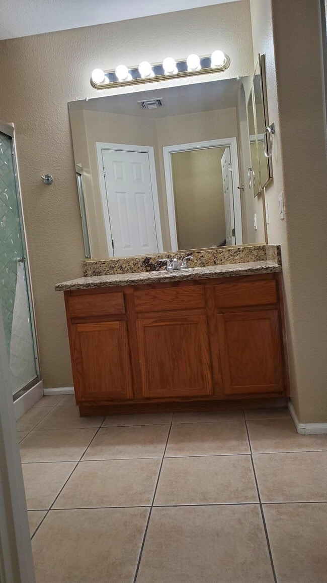 Building Photo - 10970 W Sheridan St