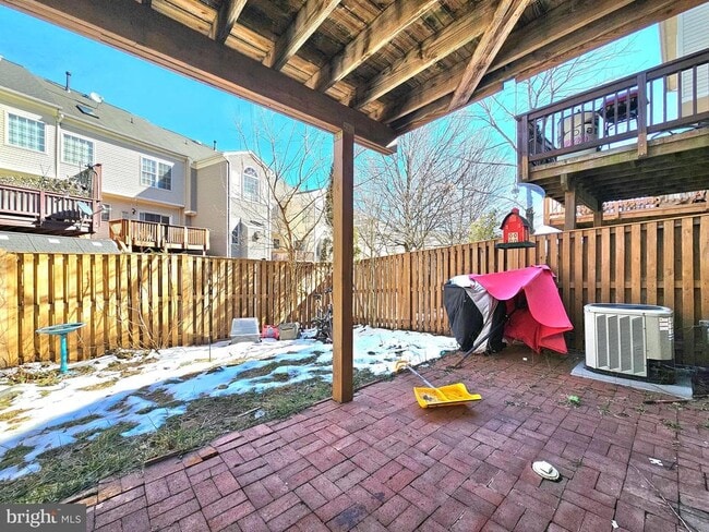 Building Photo - 7427 Ardglass Ct