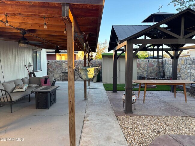 Building Photo - 3477 Angel Face St