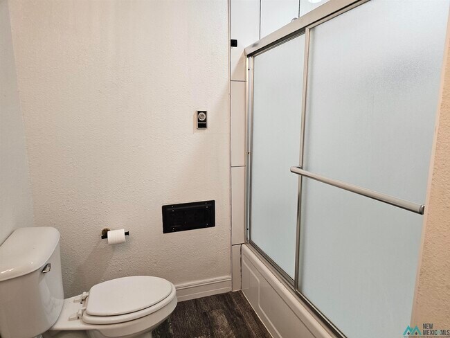 Building Photo - 201 Utah Dr