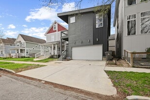 Building Photo - 2464 Broadway St