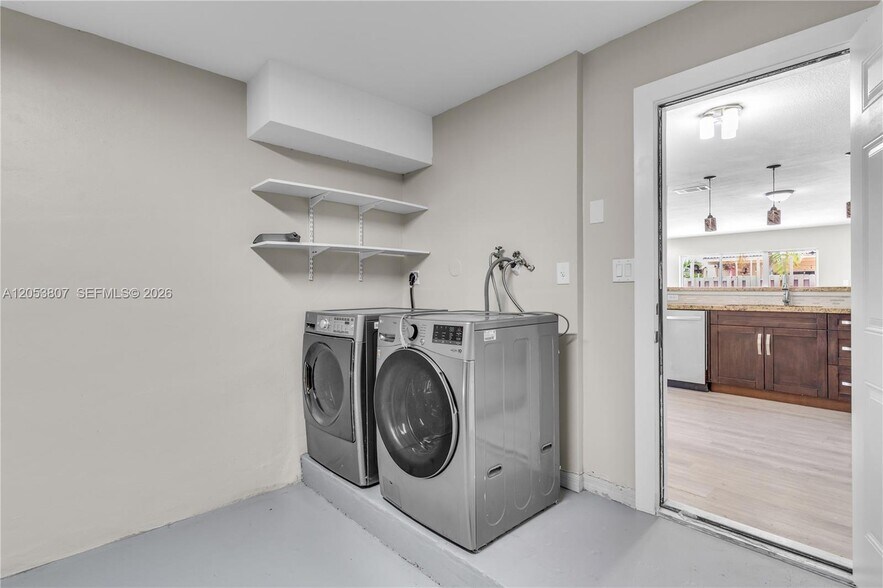 Building Photo - 7463 SW 164th Ave