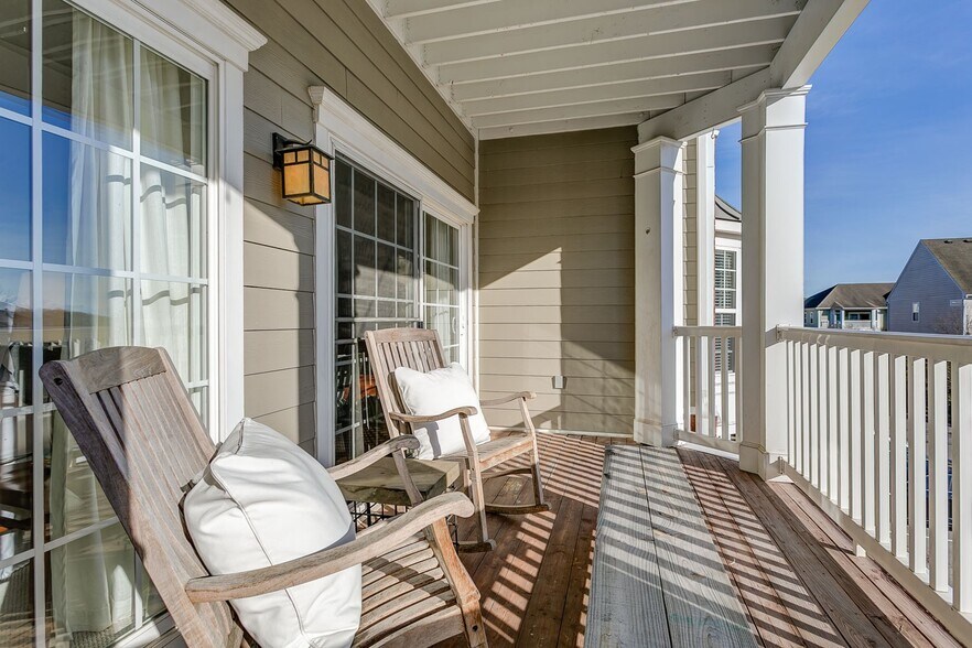 Building Photo - 7230 Althorp Way