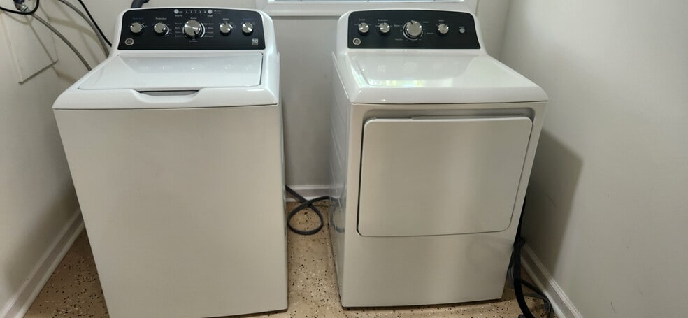 Laundry Room - 1704 Danbury Dr