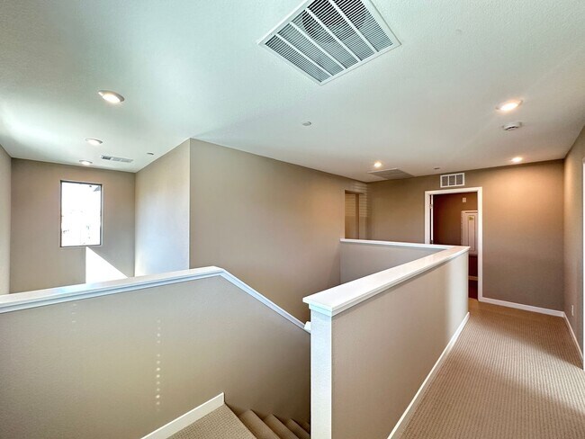 Building Photo - Inspirada Town Center