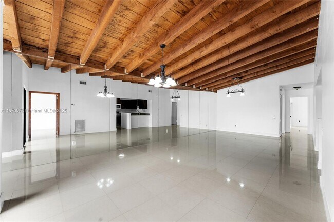 Building Photo - 6614 SW 114th Pl