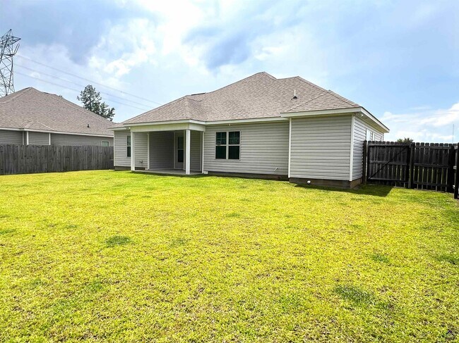 Building Photo - 531 Edgarton Way