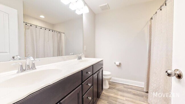 Building Photo - 541 Barneswyck Dr