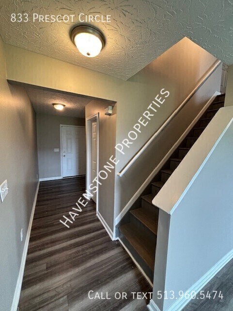 Building Photo - 833 Prescot Cir