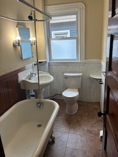 Building Photo - 198-200 Davis St