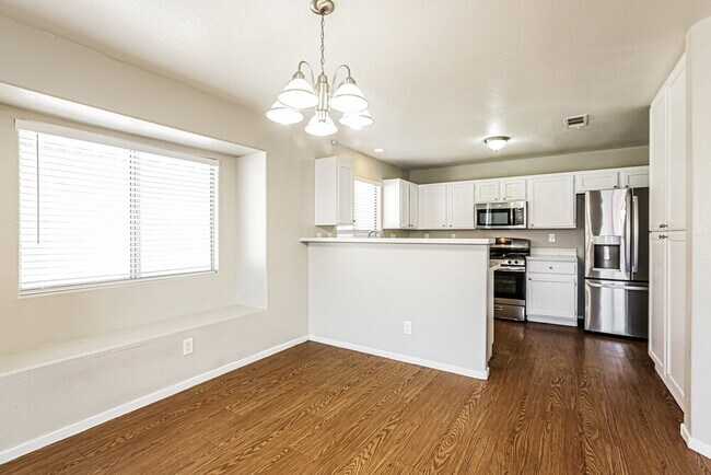 Building Photo - 2110 Big Boulder Dr