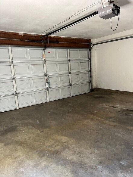 Building Photo - 1321 Claus Rd